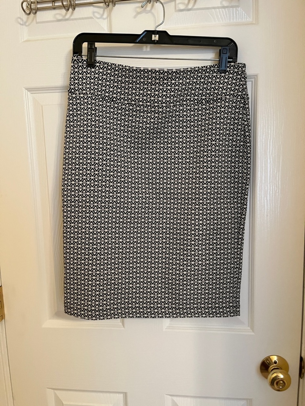 Soho Apparel Black and White Geometric Pencil Skirt